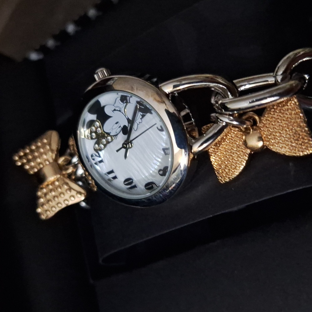 DISNEY WATCH - Picture 5 of 5